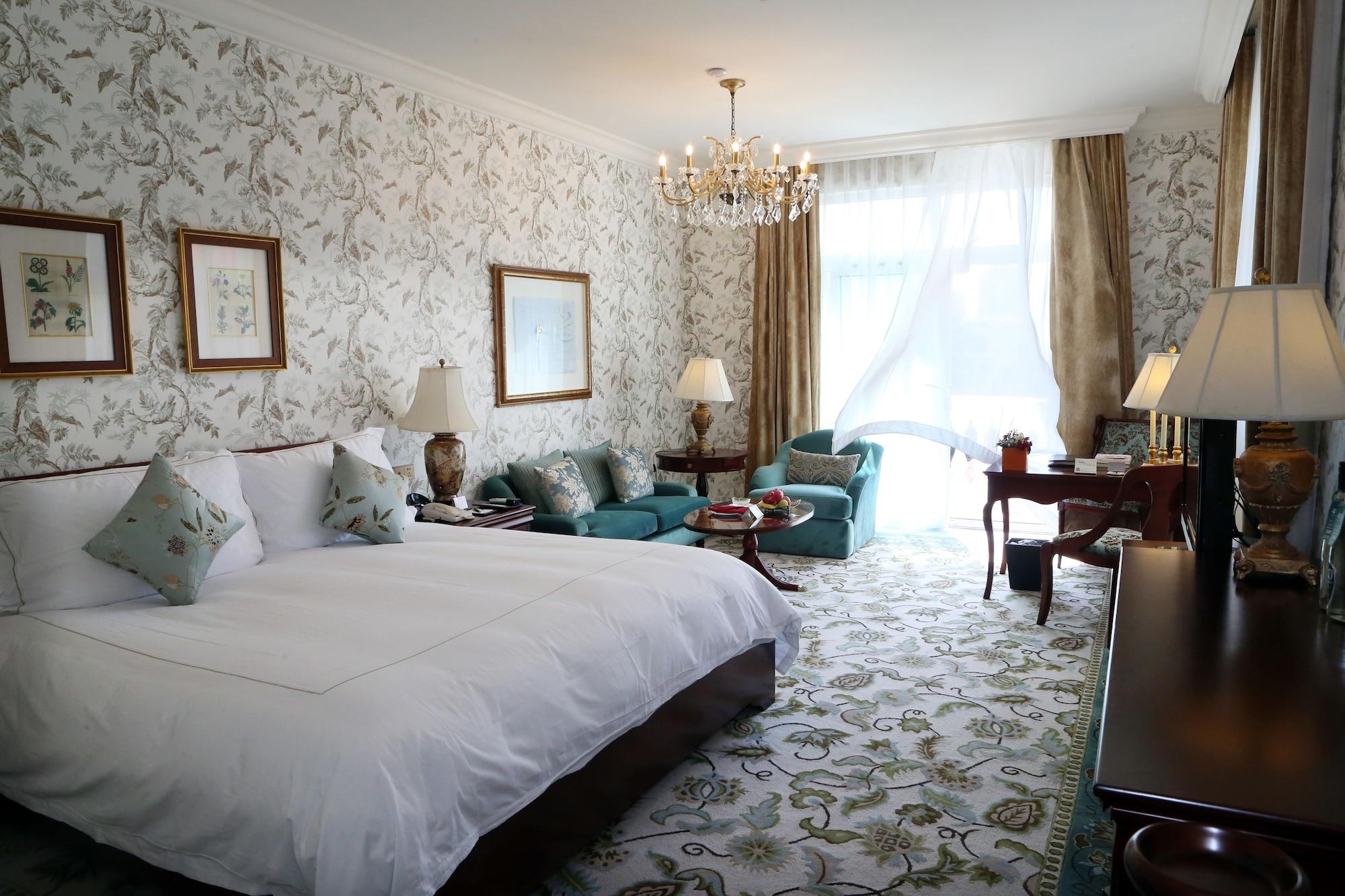 Hong Qiao State 5*