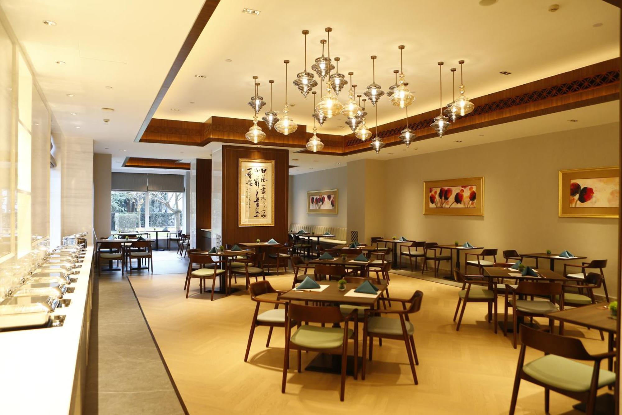 Hong Qiao State Hotel