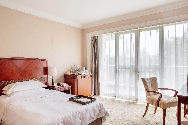 Hotel Hong Qiao State 5*